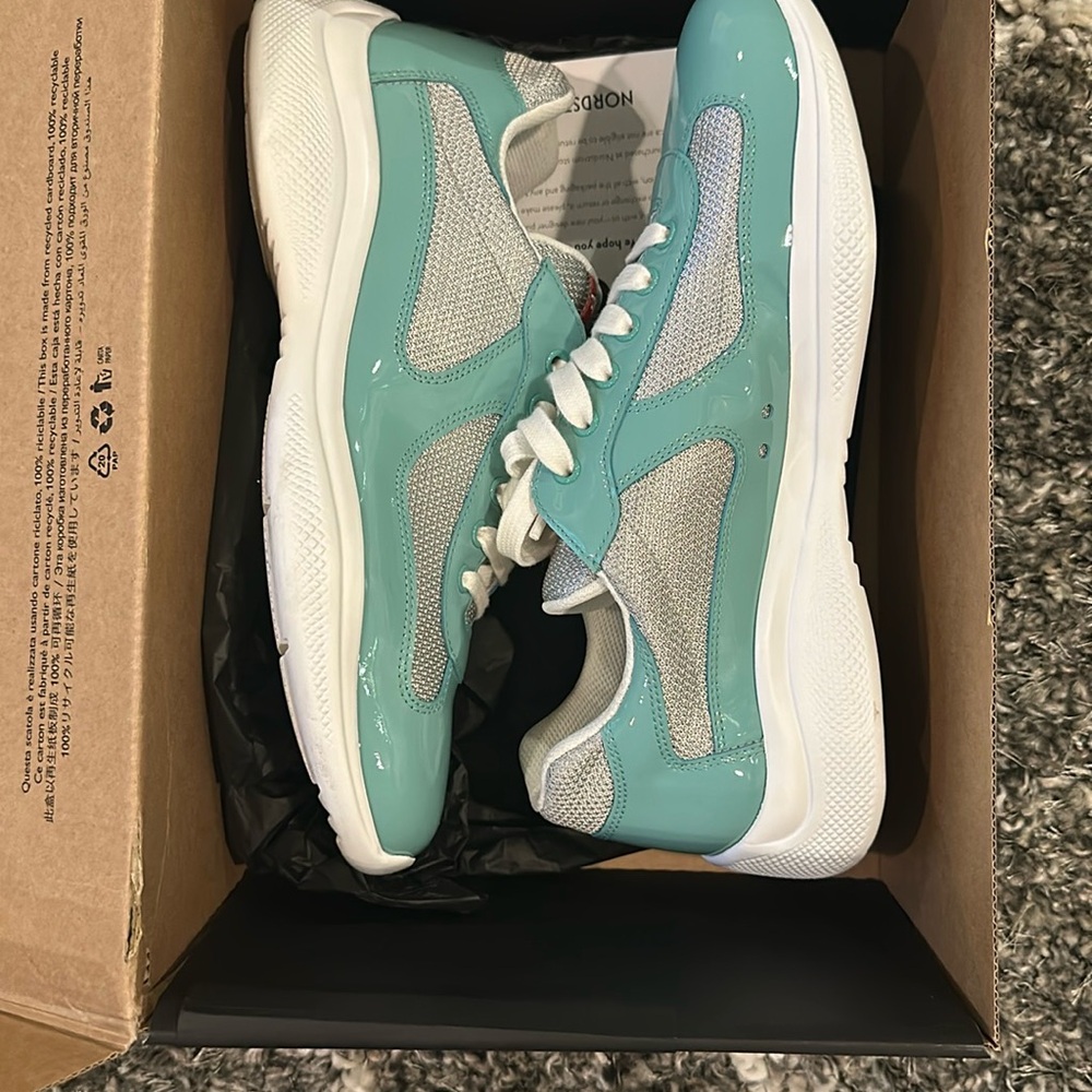 MENS PRADA SNEAKERS SIZE 9 WORN ONCE